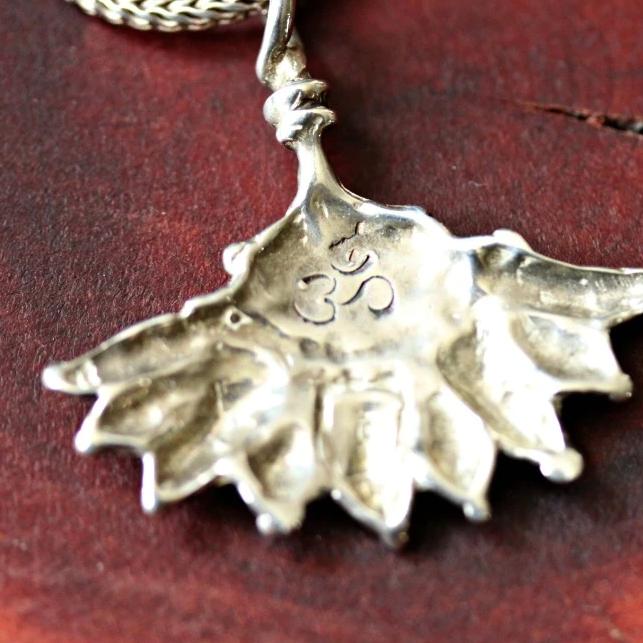 Lotus om necklace