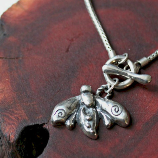 silver honeybee necklace