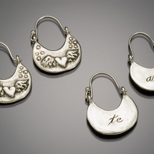 te amo earrings